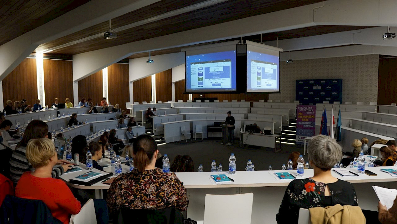 Na 4. strokovni konferenci Centra &Scaron;teker o rabi zaslonov med mladimi