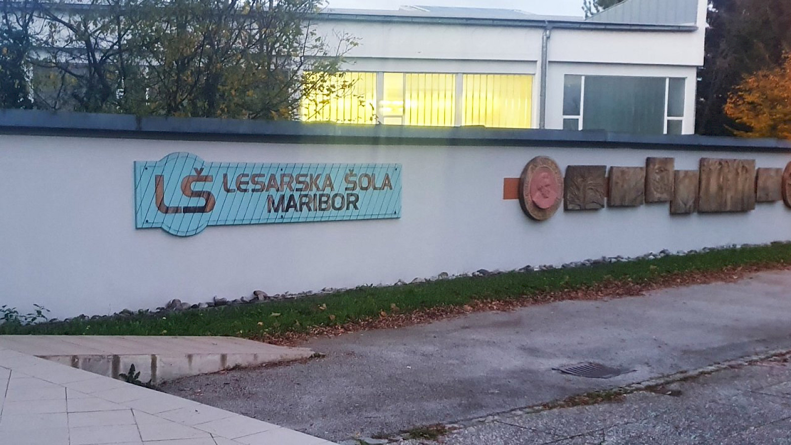 Predavanje za star&scaron;e na Lesarski &scaron;oli Maribor
