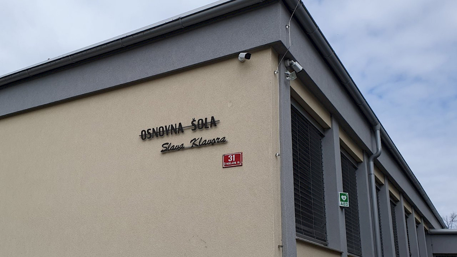 S star&scaron;i učencev O&Scaron; Slave Klavore o prekomerni rabi zaslonov