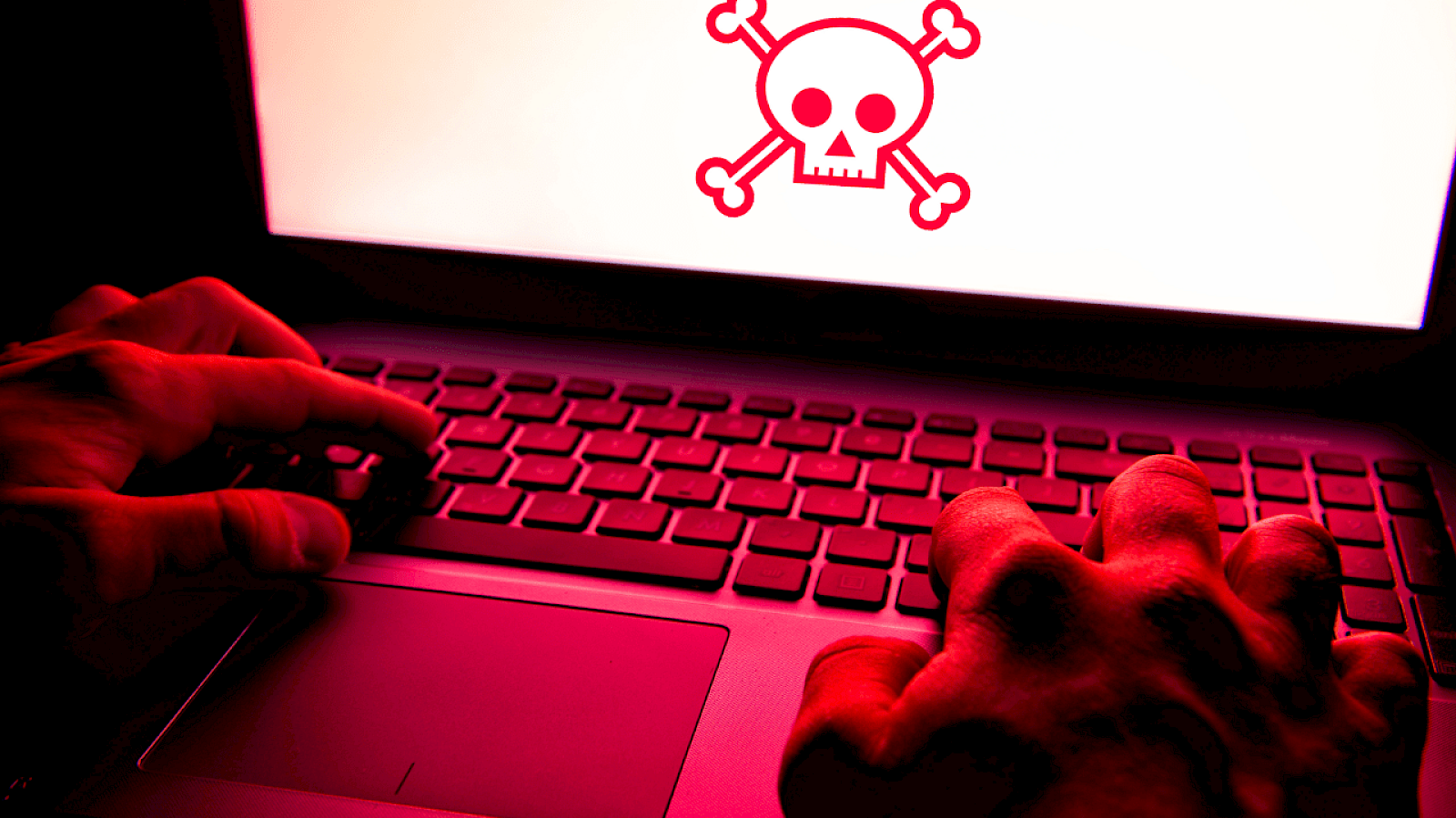 Delavnice o spletni varnosti na O&Scaron; borcev za severno mejo